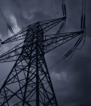 雷电天气下的高压电塔8881#横屏 