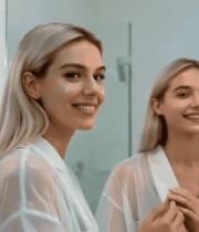 金发女子浴室照镜护肤画面5281#横屏 