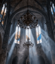 教堂内部吊灯与光线素材188#横屏 