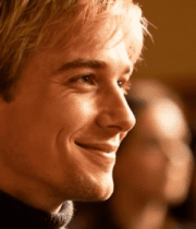 金发男子微笑特写3996#横屏 