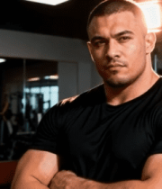 健身房肌肉男士双臂交叉4189#横屏 