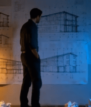 建筑师查看墙上建筑图纸13104#横屏 