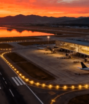 	 机场日落时分停机坪全景7174#横屏 