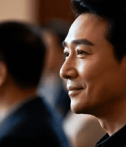 会议中微笑男士特写7314#横屏 