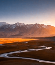 雪山下草原河流自然风光505#横屏 