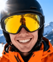 	 滑雪场男子滑雪微笑特写3942#横屏 