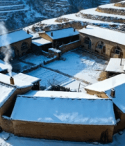 黄土高原冬日村庄雪景4511#横屏 