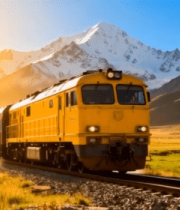 雪山下行驶的火车7763#横屏 