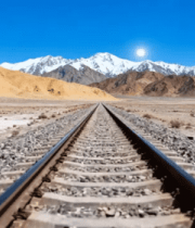 雪山下的铁路风光5487#横屏 