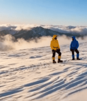 雪山三人户外登山场景3055#横屏 