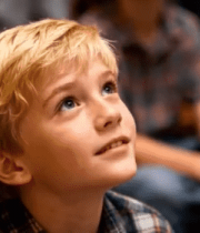 学生群体专注听讲画面4314#横屏 