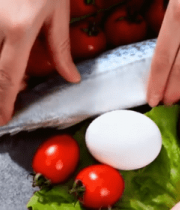 新鲜食材组合：鱼、肉与蔬菜6660#横屏 