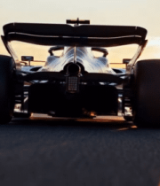 夕阳下赛道上的赛车车尾7894#横屏 