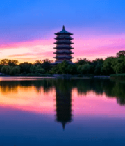 夕阳下湖边古塔风景9249#横屏 