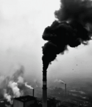 工厂烟囱排放滚滚浓烟(1)14127#横屏 