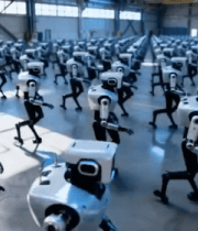 	 工厂内大量机器人整齐列队5156#横屏 