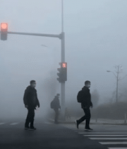 雾霾天气行人过马路场景10469#横屏 