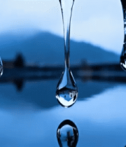 屋檐雨滴落下形成水波纹10756#横屏 