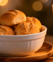 碗装面包与烛光特写3721#横屏 