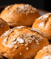 托盘上的各式烘焙面包7456#横屏 