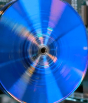 电路板上旋转的蓝色光盘2372#横屏 