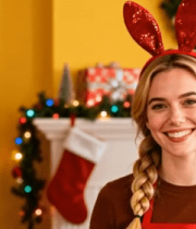 戴兔耳饰女子的圣诞场景12043#横屏 