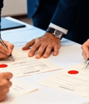 商务人士签署合同场景2614#横屏 