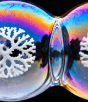 带有雪花图案的彩色气泡素材6674#横屏 