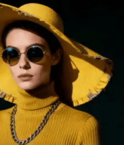 戴黄帽墨镜的时尚女性4034#横屏 