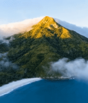 山与海的空中俯瞰全景13225#横屏 