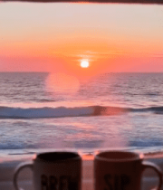 窗边海景日落与双杯素材12565#横屏 