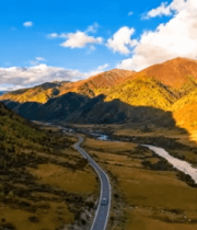 川西高原秋日山间公路风景10767#横屏 