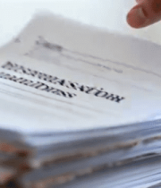 人手拿办公文件素材1048#横屏 