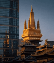 	 城市中现代建筑与古建筑同框12551#横屏 