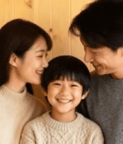 一家三口微笑合影6470#横屏 