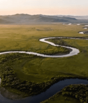 草原蜿蜒河流航拍全景1687#横屏 