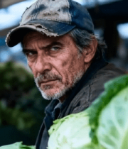 	 菜市场卖菜老人特写13870#横屏 