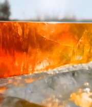 彩色冰块置于冰雪场景12995#横屏 