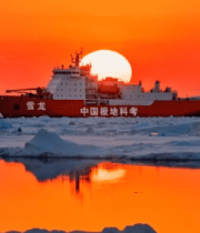 北极冰海雪龙号科考船3919#横屏 