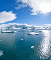 北极冰川海面漂浮景象1838#横屏 
