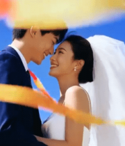 户外新郎新娘亲密互动7777#横屏 