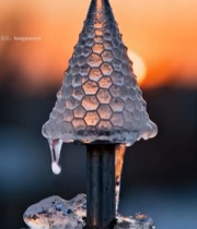  锥形冰雕日出特写5689#竖屏 	 