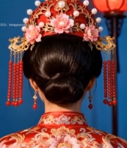  中式新娘凤冠霞帔背影6308#竖屏 	 