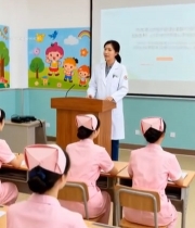  医生给护士培训讲课画面4691#竖屏 	 