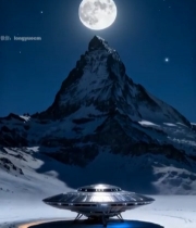  雪山夜月旁的场景3797#竖屏 	 