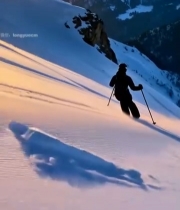  雪山滑雪者日出场景1085#竖屏 	 