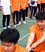  学生校园内拔河比赛场景6711#竖屏 	 