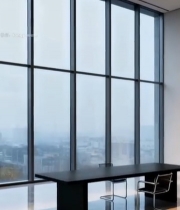  现代办公室内桌椅与落地窗景观(1)2734#竖屏 	 