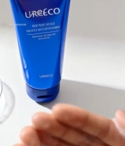  手部使用护肤品揉搓出泡沫783#竖屏 	 