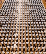  室内人群整齐列队素材1831#竖屏 	 